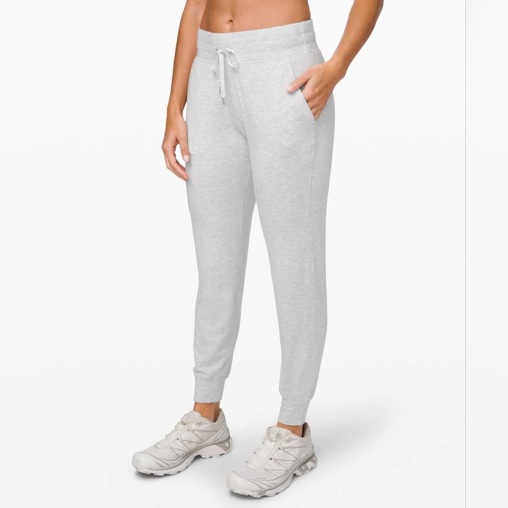 Lululemon Warm Down Jogger *Soft Touch Heathered Core Ultra Light Grey